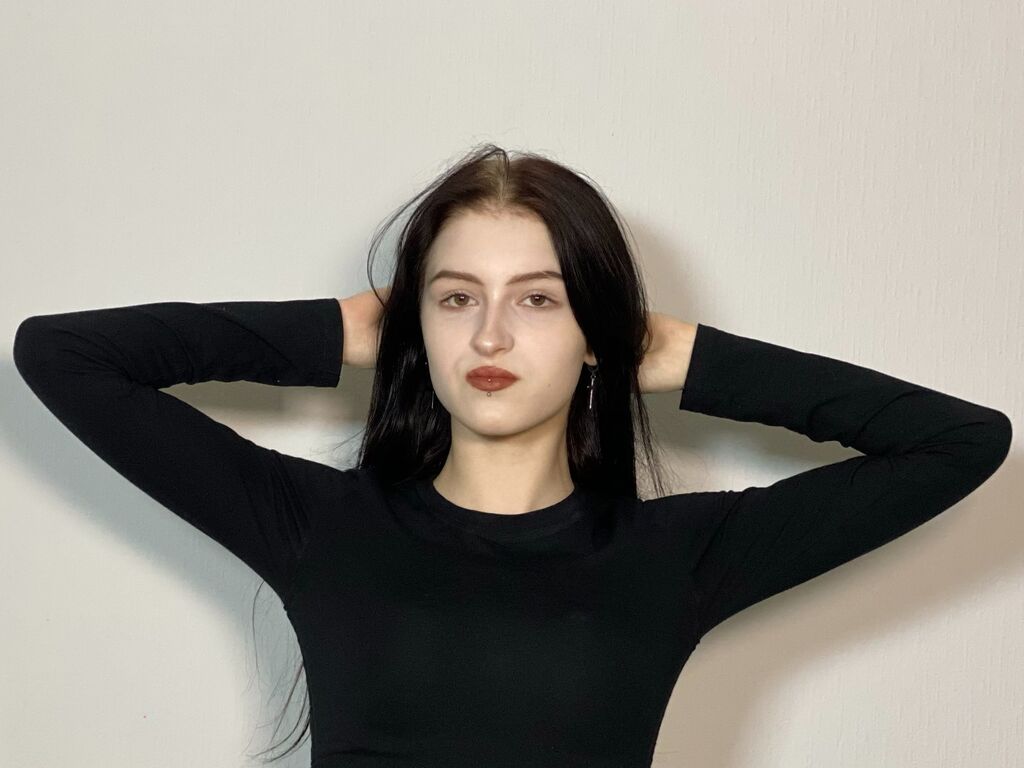 Darlinehallock's profile - Image n°0