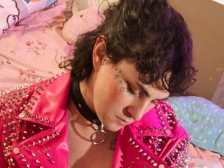 Sexo por webcam con Darlingabigail