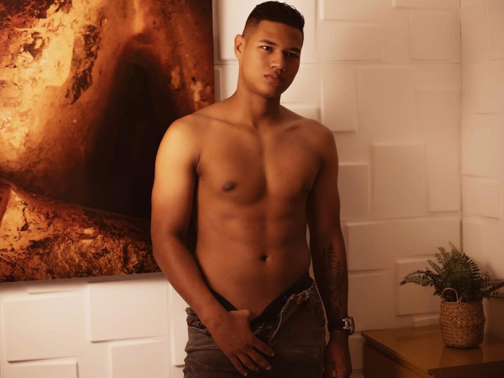 Darrenlemus's profile - Image n°0