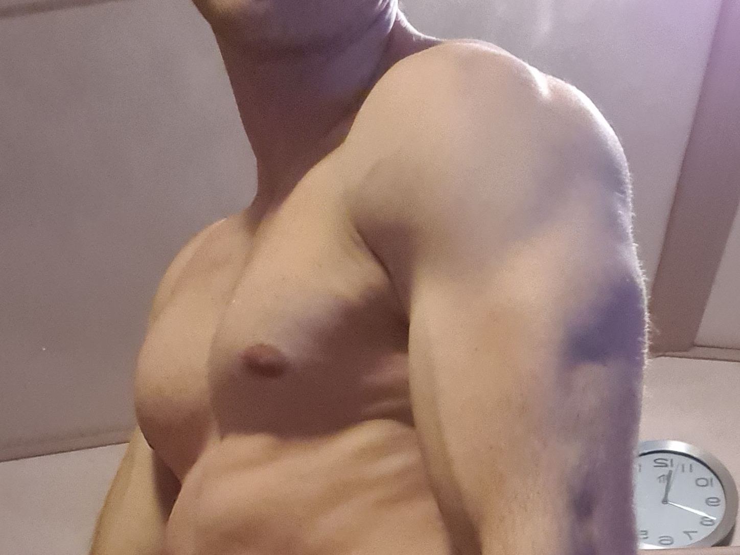 DeanoSmithUK's profile - Image n°0