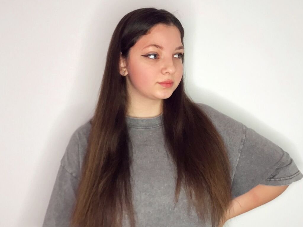 Deborakym's profile - Image n°0