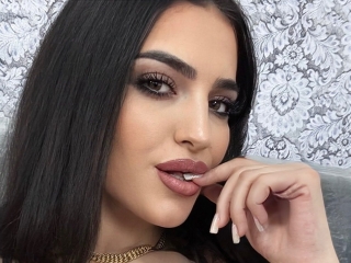 Sexo por webcam con Deeapassion