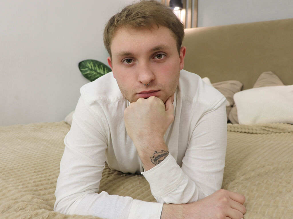 Dennisallen's profile - Image n°1