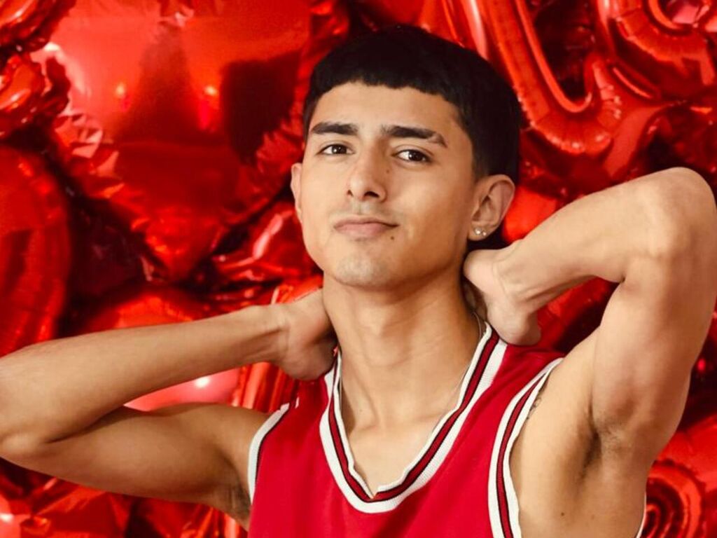 Derekfosterz's profile - Image n°1