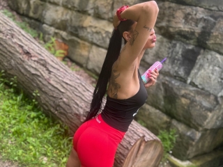 Webcam sex con Desirecoco