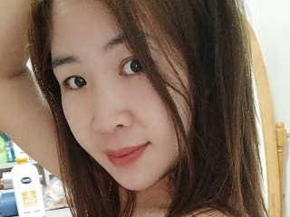 Webcam sex con Dhiana