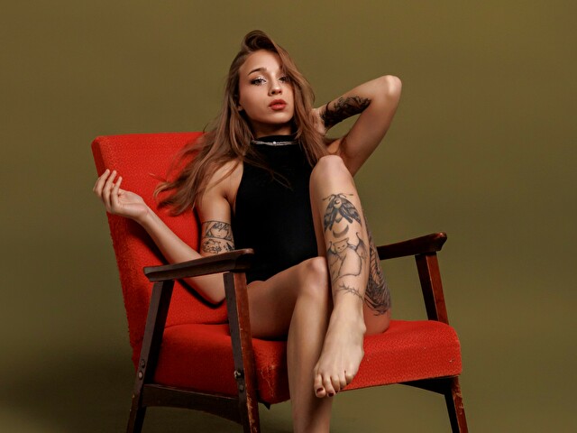 DinaHot's profile - Image n°2