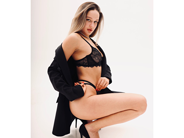 ToryDee's profile - Image n°3