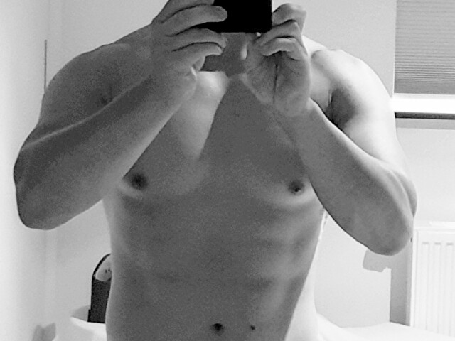 Dinoxl's profile - Image n°0