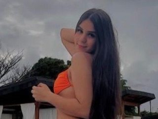 Sexo por webcam con Divinepearll