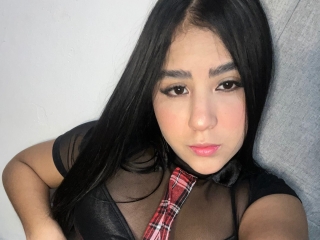 Sexo por webcam con Dollcuttee