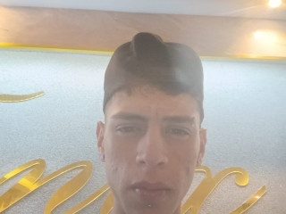 Live Sex Dominic_Bigcock19