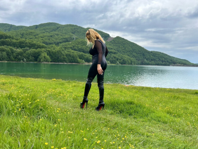 JulyaParker's profiel - Afbeelding n°7