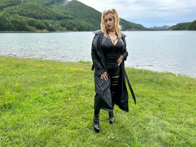 JulyaParker's profiel - Afbeelding n°8