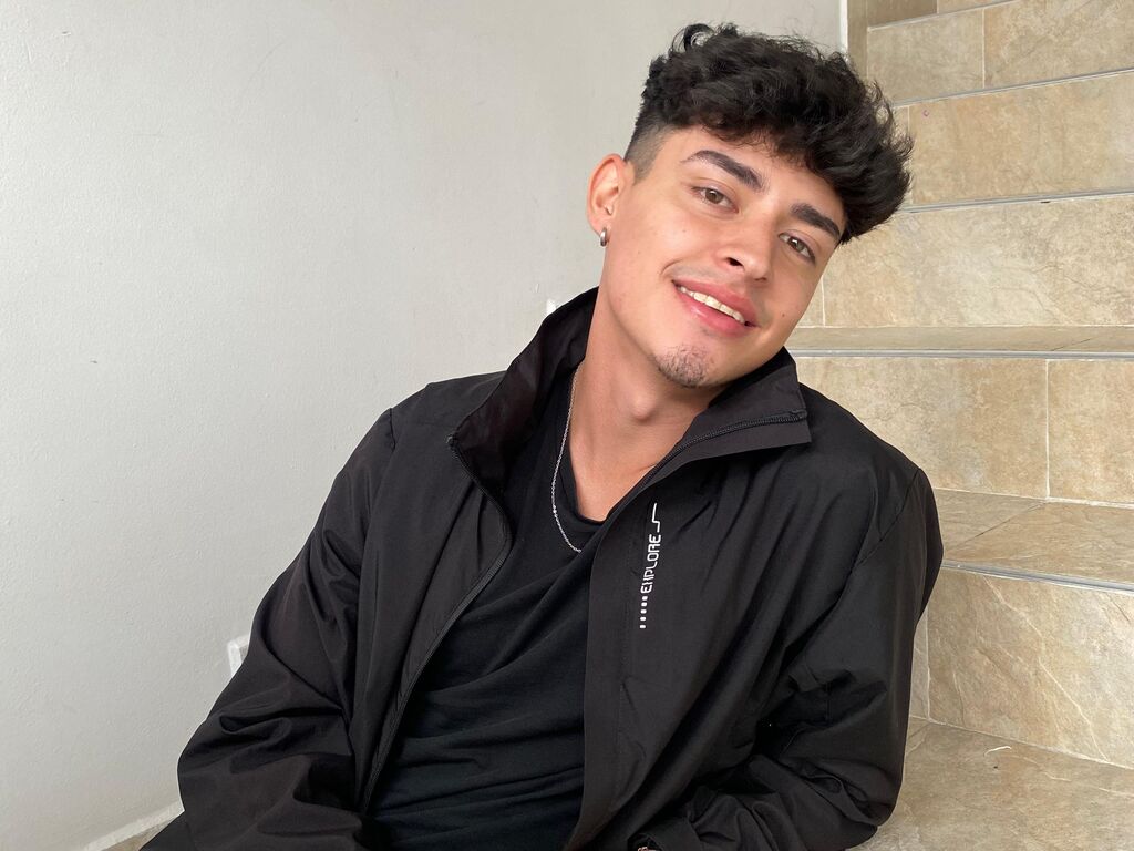 Drakecollinss's profile - Image n°0