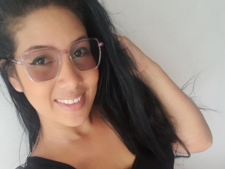 Dulcemorenaa69's Sexcam