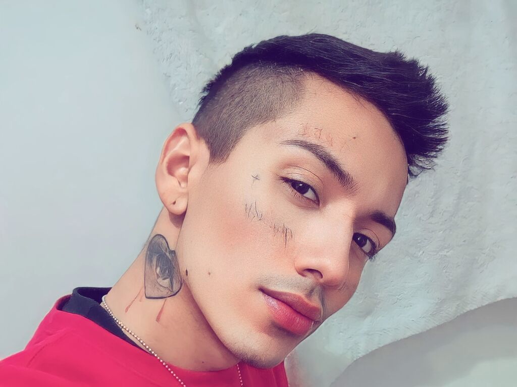 Dylandblake's profile - Image n°1