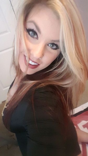 Perfil con Ellie_Conrad - Imagen  n°17