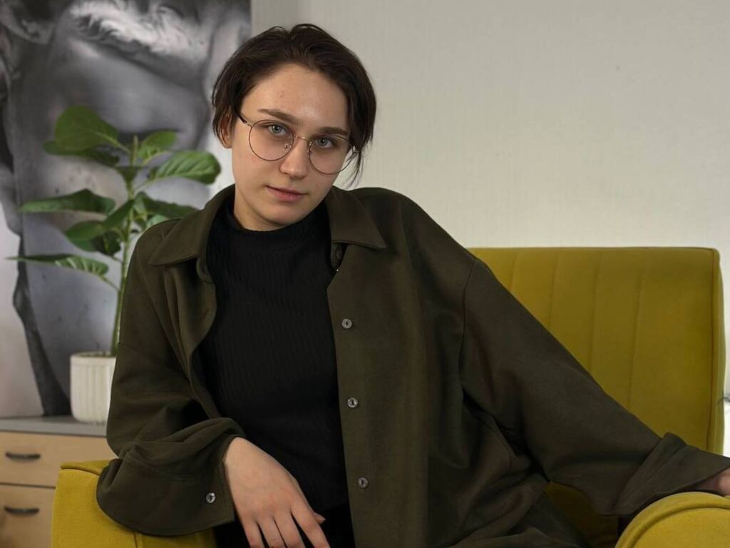 Earlenelamport's profile - Image n°1