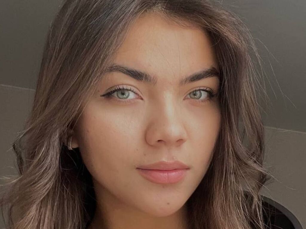 Easteralison's profile - Image n°0
