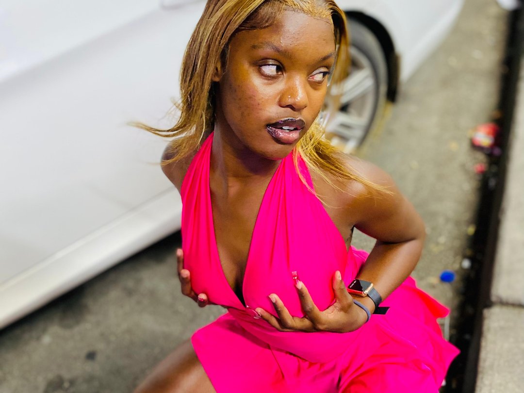 Ebonyslimxx's profile - Image n°0