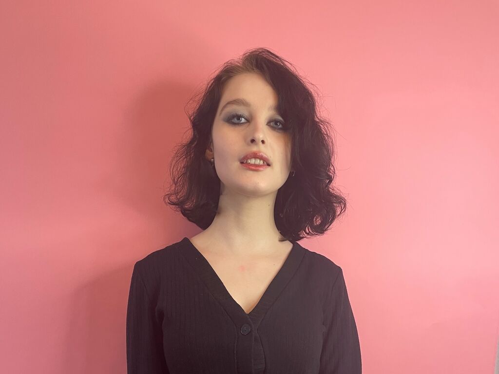 Edinaenderson's profile - Image n°0