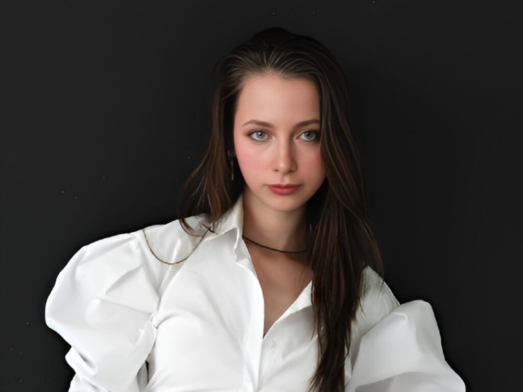 Edlachatfield's profile - Image n°0