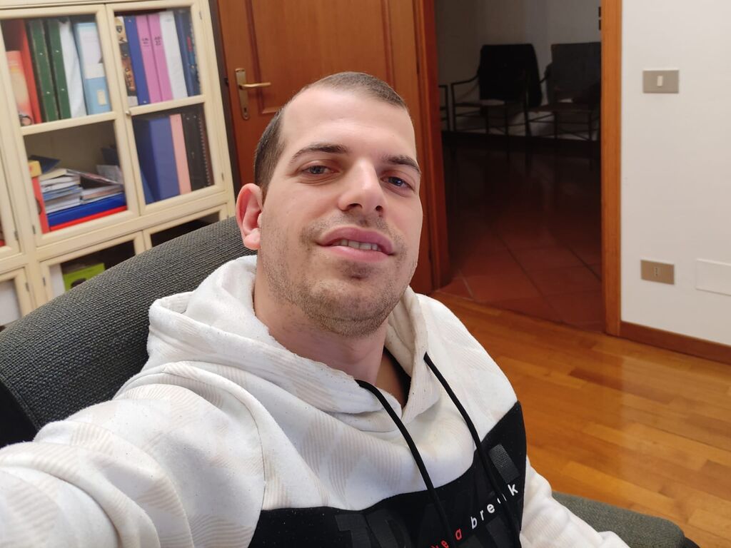 Edoxamb's profile - Image n°0