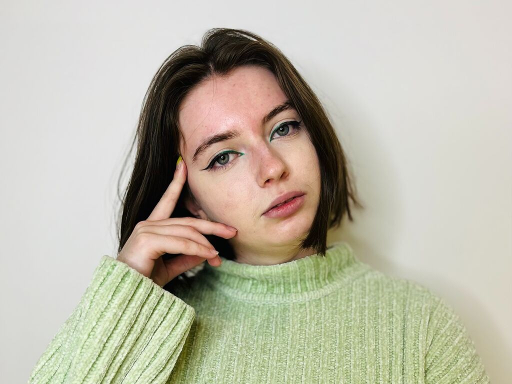 Edythhartnell's profile - Image n°0