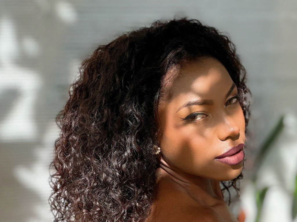 Elachain's profile - Image n°3