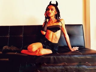 Sexo por webcam con Elafoxiy