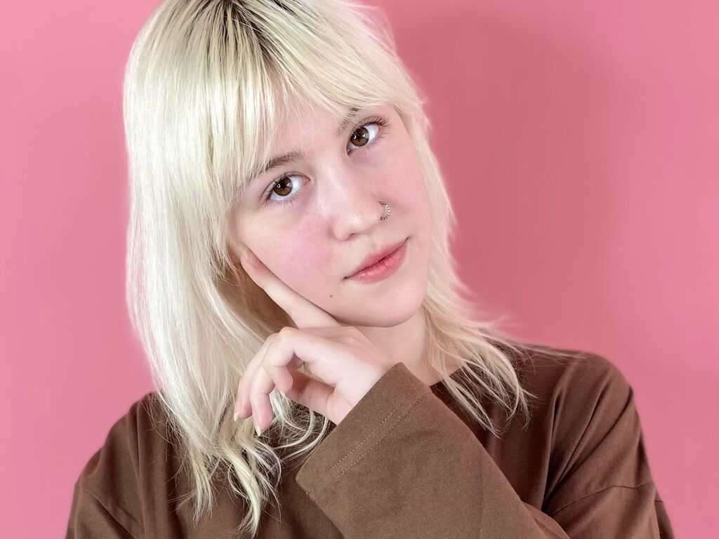 Elenecarl's profile - Image n°0