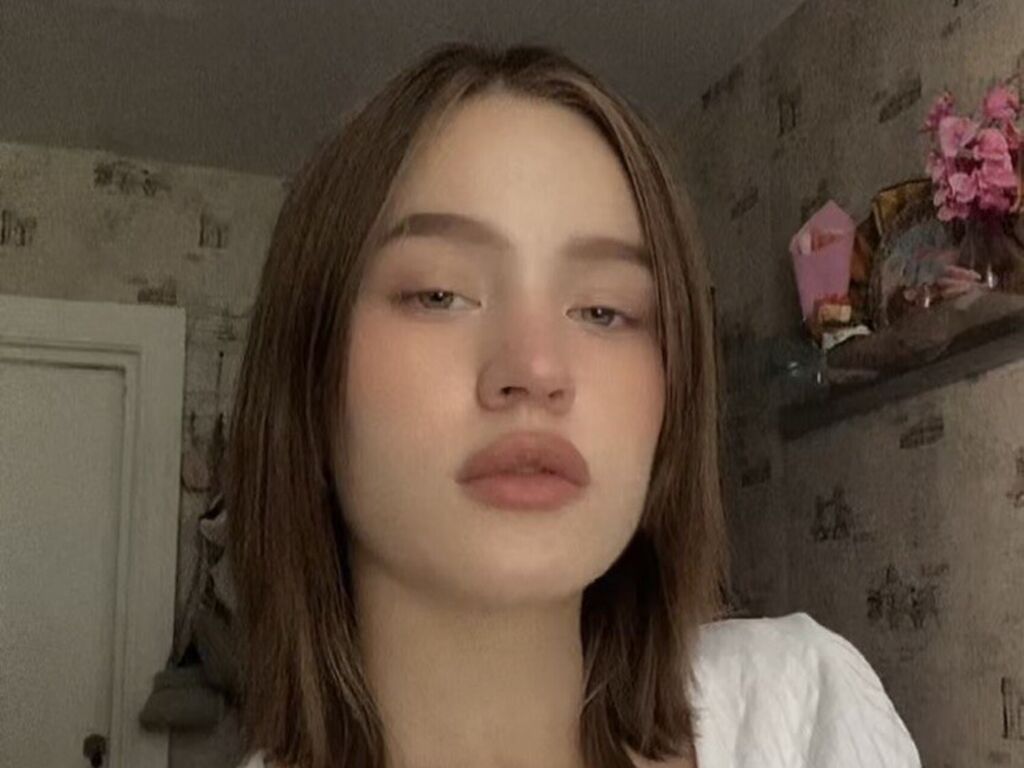 Elenefinch's profile - Image n°0