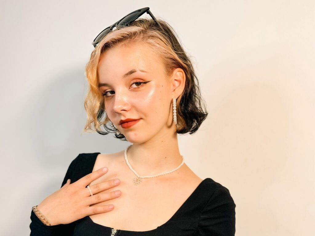 Elenehavins's profile - Image n°0