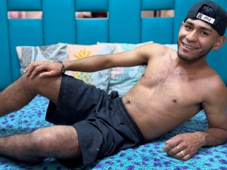 Sexo por webcam con Elimsharet