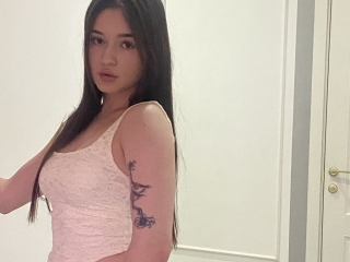 Sexo por webcam con Elinashenk