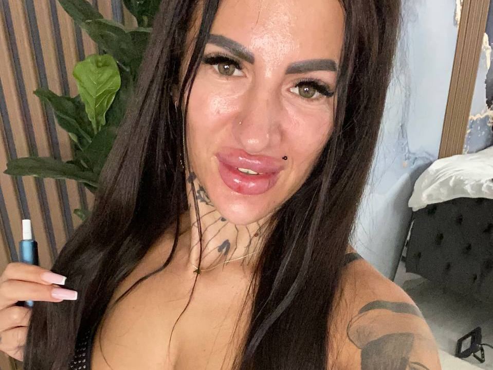 Elizalowe's profile - Image n°0