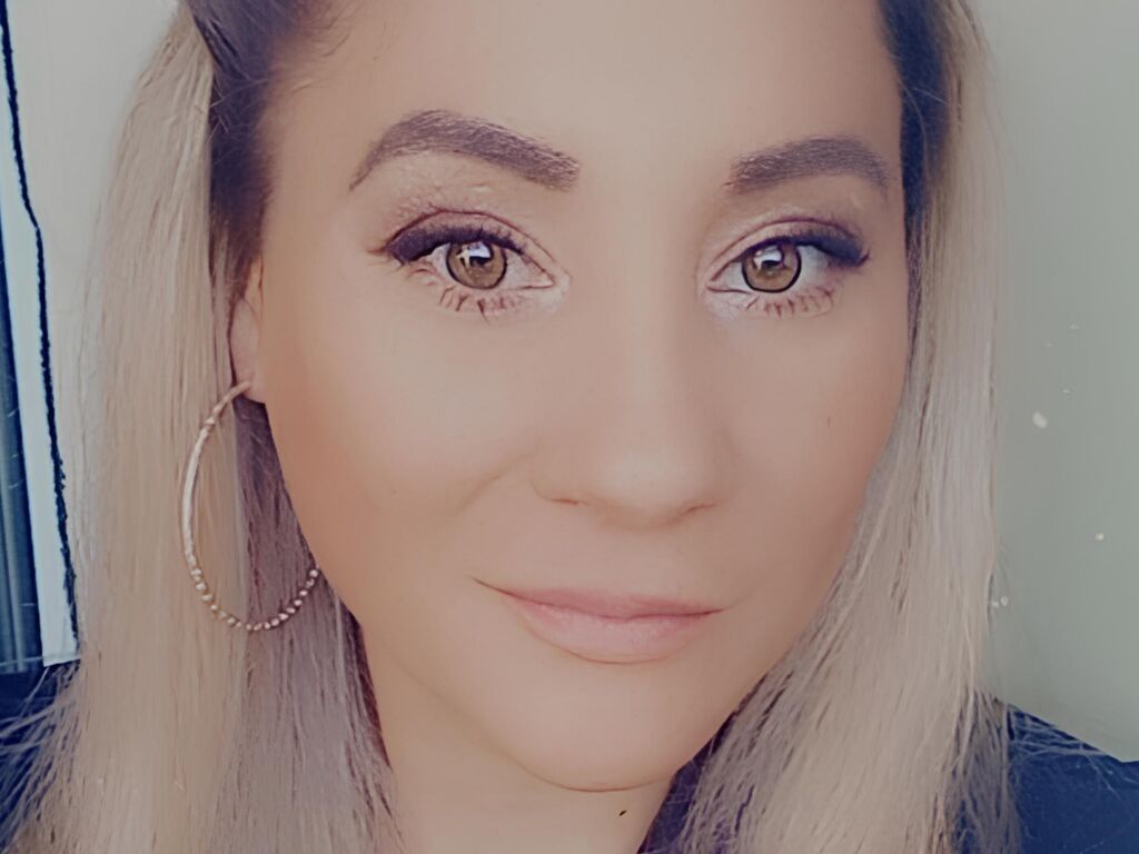 Ellamon's profile - Image n°0