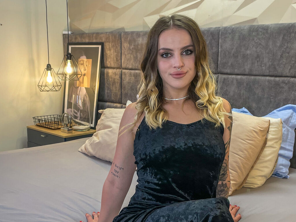 Ellawarren's profile - Image n°1