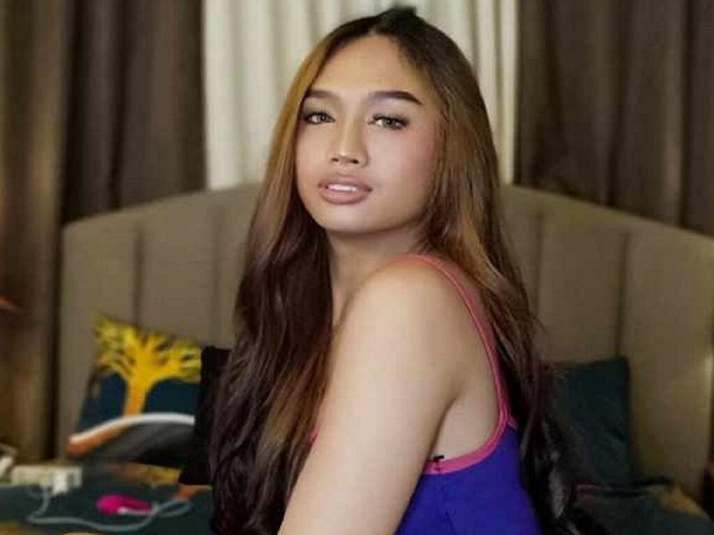 Ellejames's profile - Image n°1