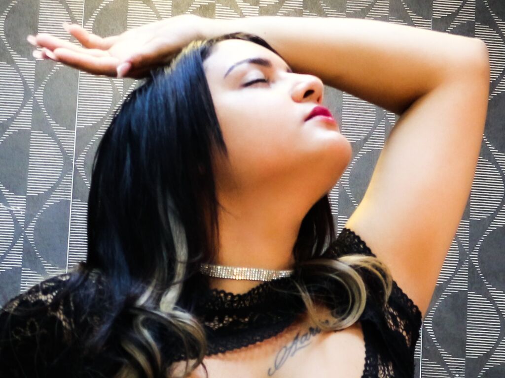 Ellenprada's profile - Image n°2