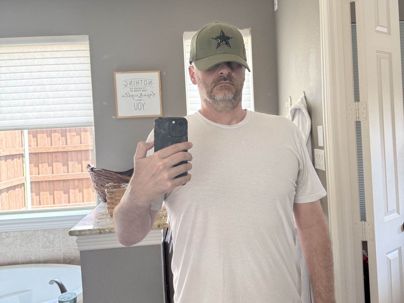Ellie_Hubby's profile - Image n°0