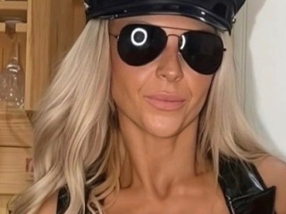 Webcam sex with Ellie89