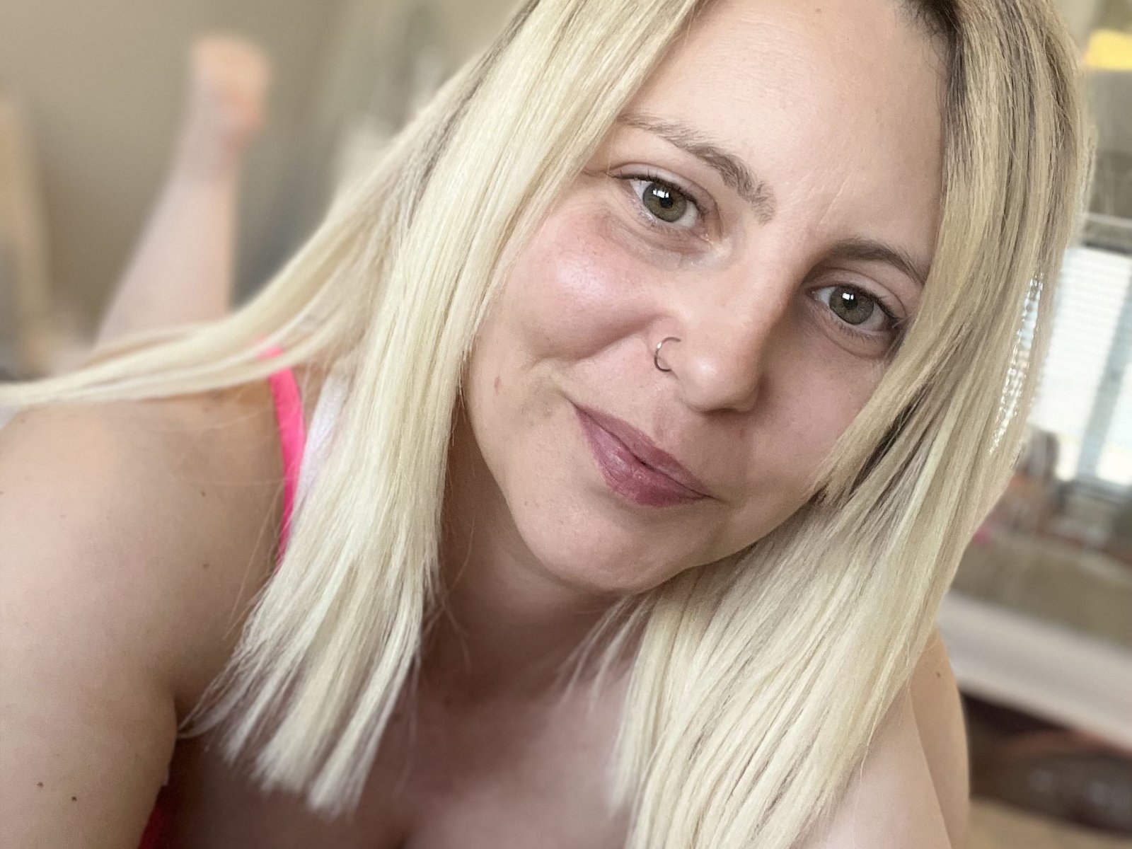 Elliesosubmissive's profile - Image n°2