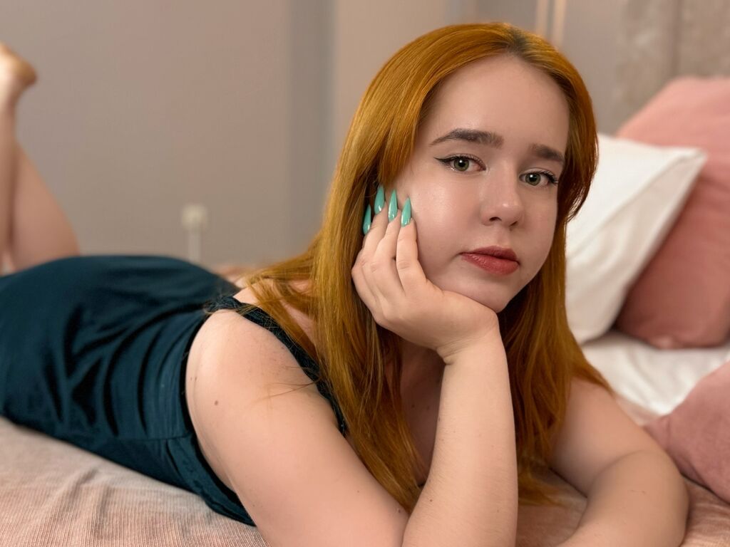 Ellylarson's profile - Image n°0