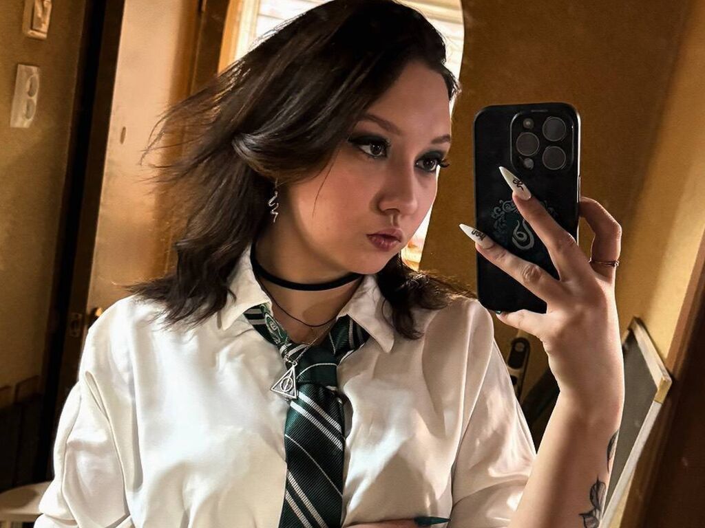 Elvagillingham's profile - Image n°0