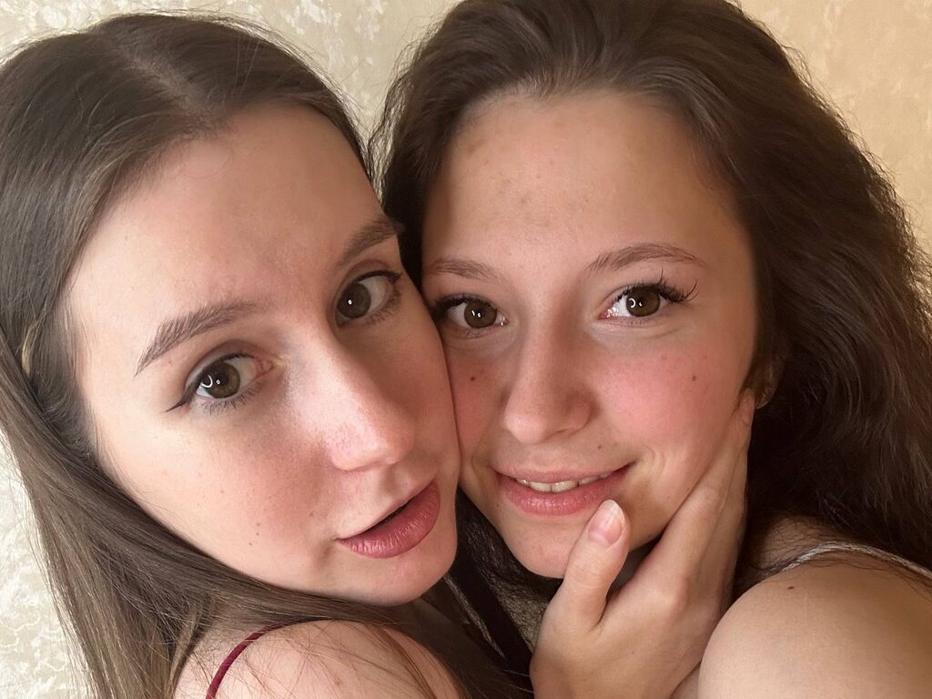 Perfil con Elviaanddesirae - Imagen  n°1