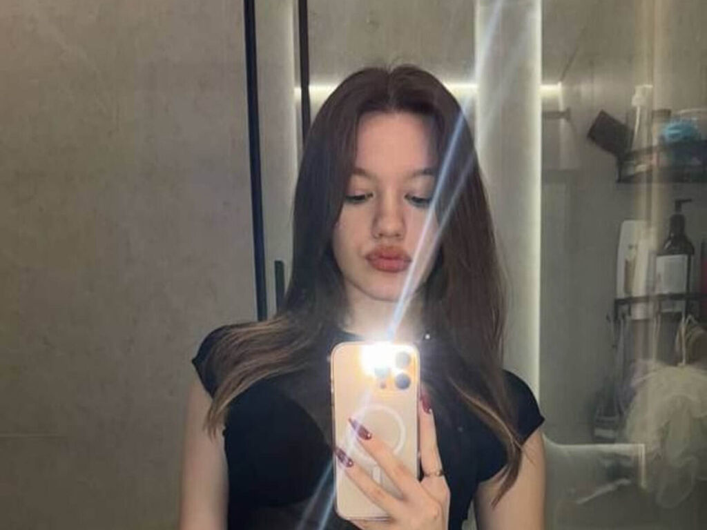 Elviaboothroyd's profile - Image n°0
