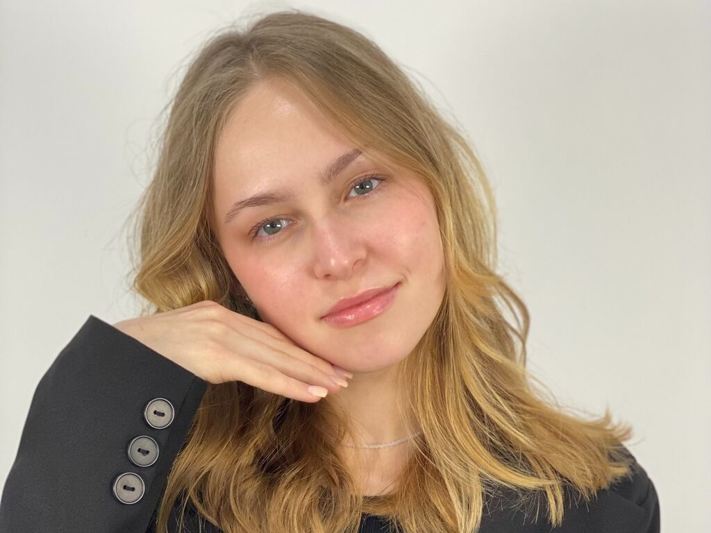 Elvinaatkins's profile - Image n°0