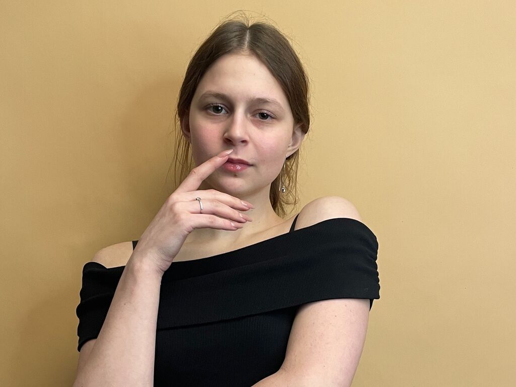 Elwinebeverley's profile - Image n°0